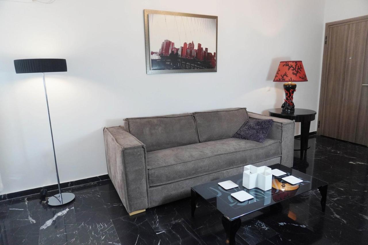 Marianna'S Stylish Brand New Apt In The Heart Of Atina Dış mekan fotoğraf